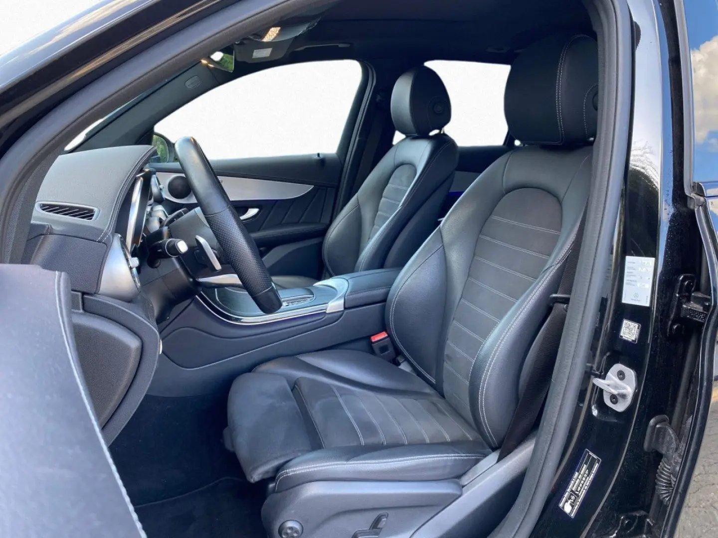 GLC 220d 4M 9G-TRONIC AMG Line Night Pano AHK