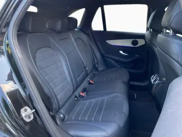 GLC 220d 4M 9G-TRONIC AMG Line Night Pano AHK