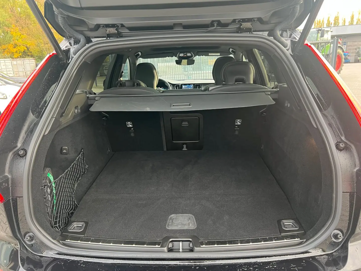 XC60 T8 Plus Black Edition HEAD UP LED