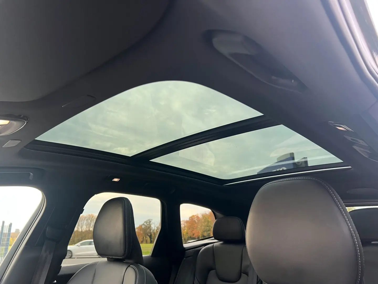 XC60 T8 Plus Black Edition HEAD UP LED