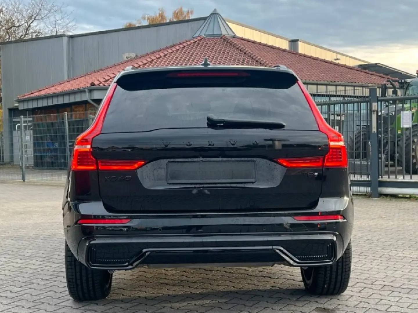 XC60 T8 Plus Black Edition HEAD UP LED
