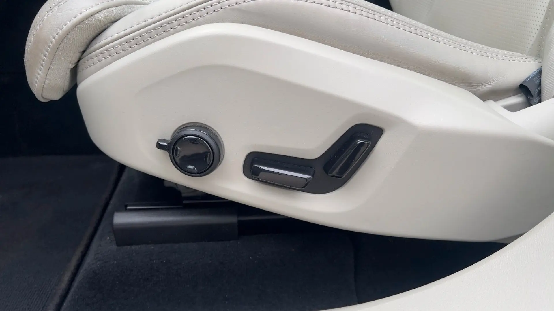 XC60 B5 D Ultimate Bright AWD AHK Massage