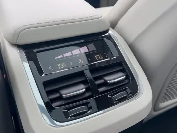 XC60 B5 D Ultimate Bright AWD AHK Massage