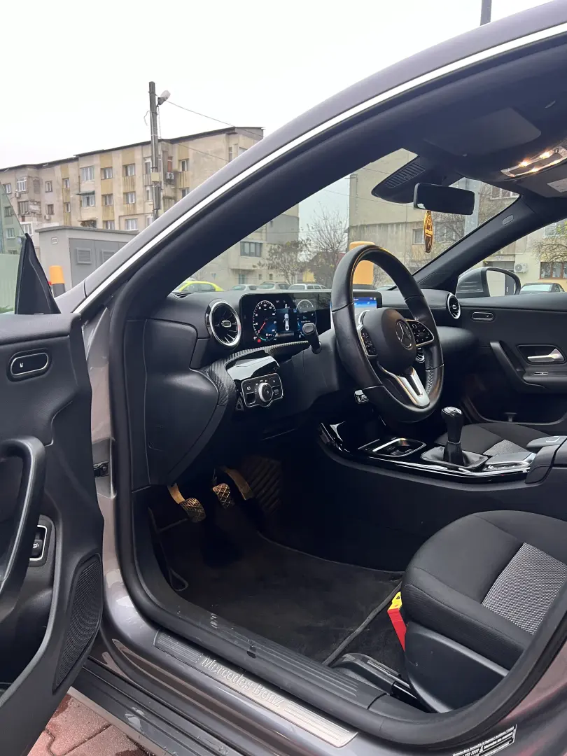 Mercedes Benz CLA 180d