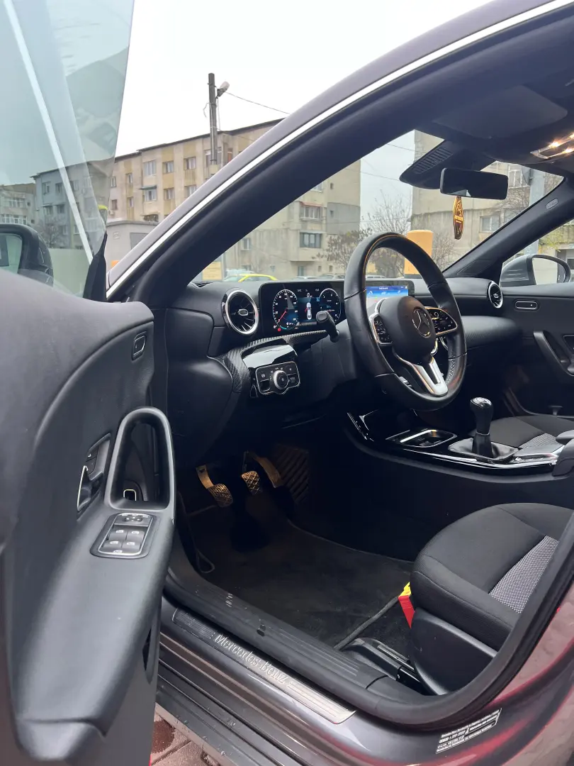 Mercedes Benz CLA 180d