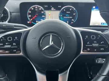 Mercedes Benz CLA 180d