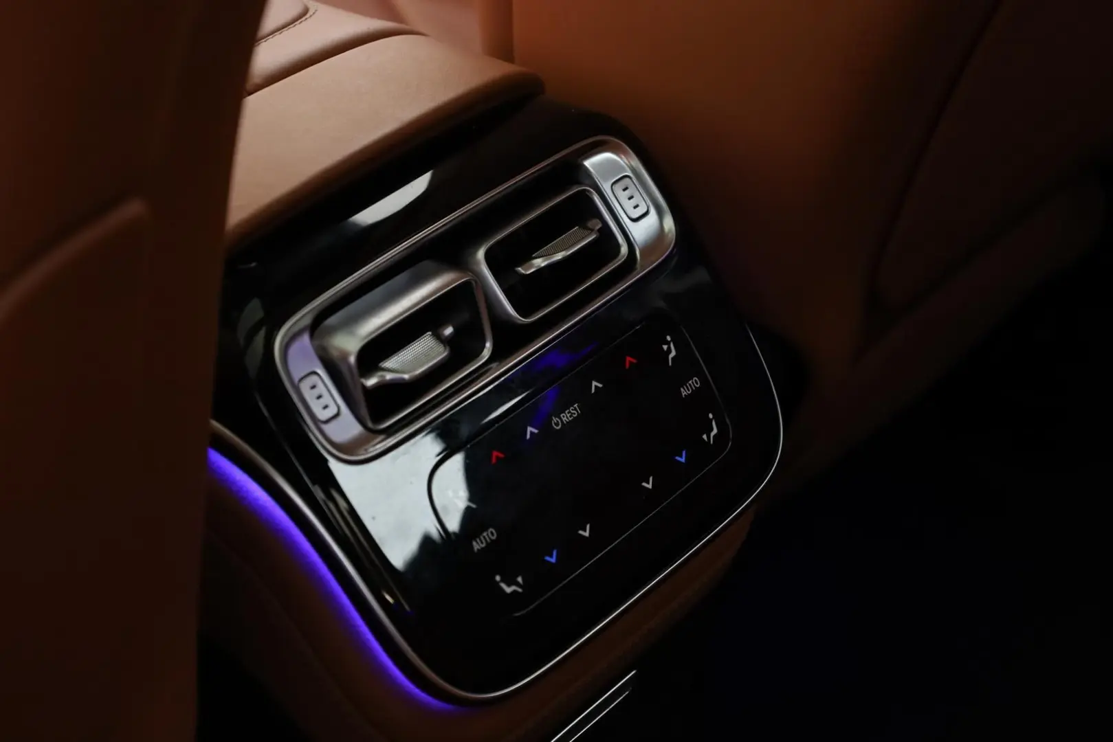 S 580 lang AMG DIGITAL Pano HUD HighEndFond 21