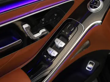 S 580 lang AMG DIGITAL Pano HUD HighEndFond 21