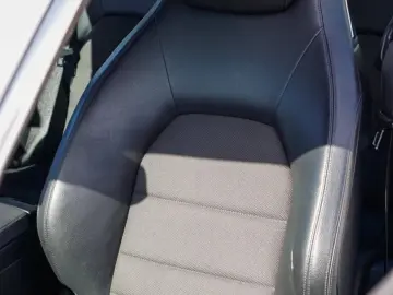 Mercedes-Benz E 200 CGI BlueEfficiency Avantgarde