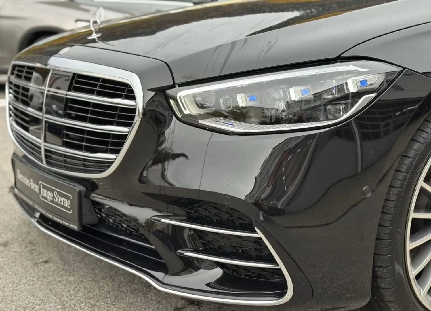 S 580 4M L AMG Panorama 3D Burmester E-ACTIVE Body