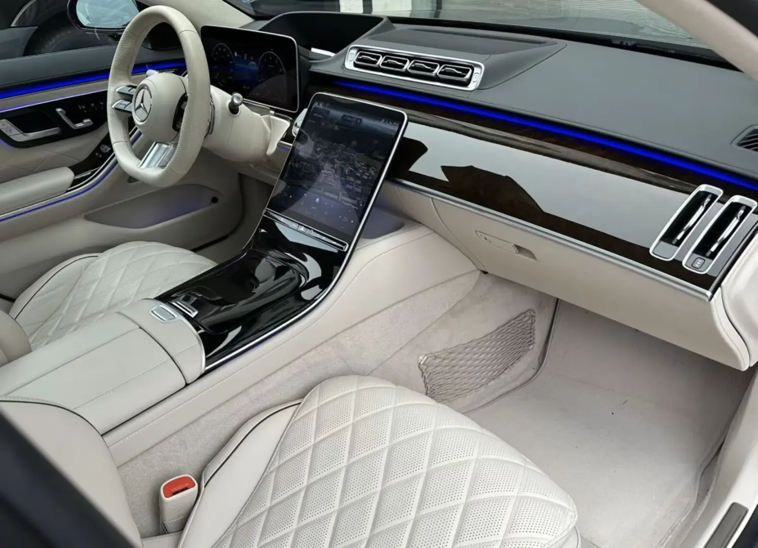 S 580 4M L AMG Panorama 3D Burmester E-ACTIVE Body