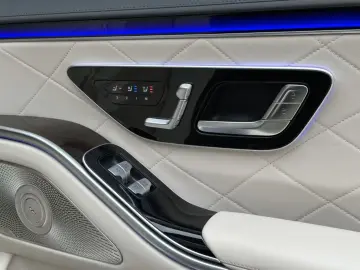 S 580 4M L AMG Panorama 3D Burmester E-ACTIVE Body