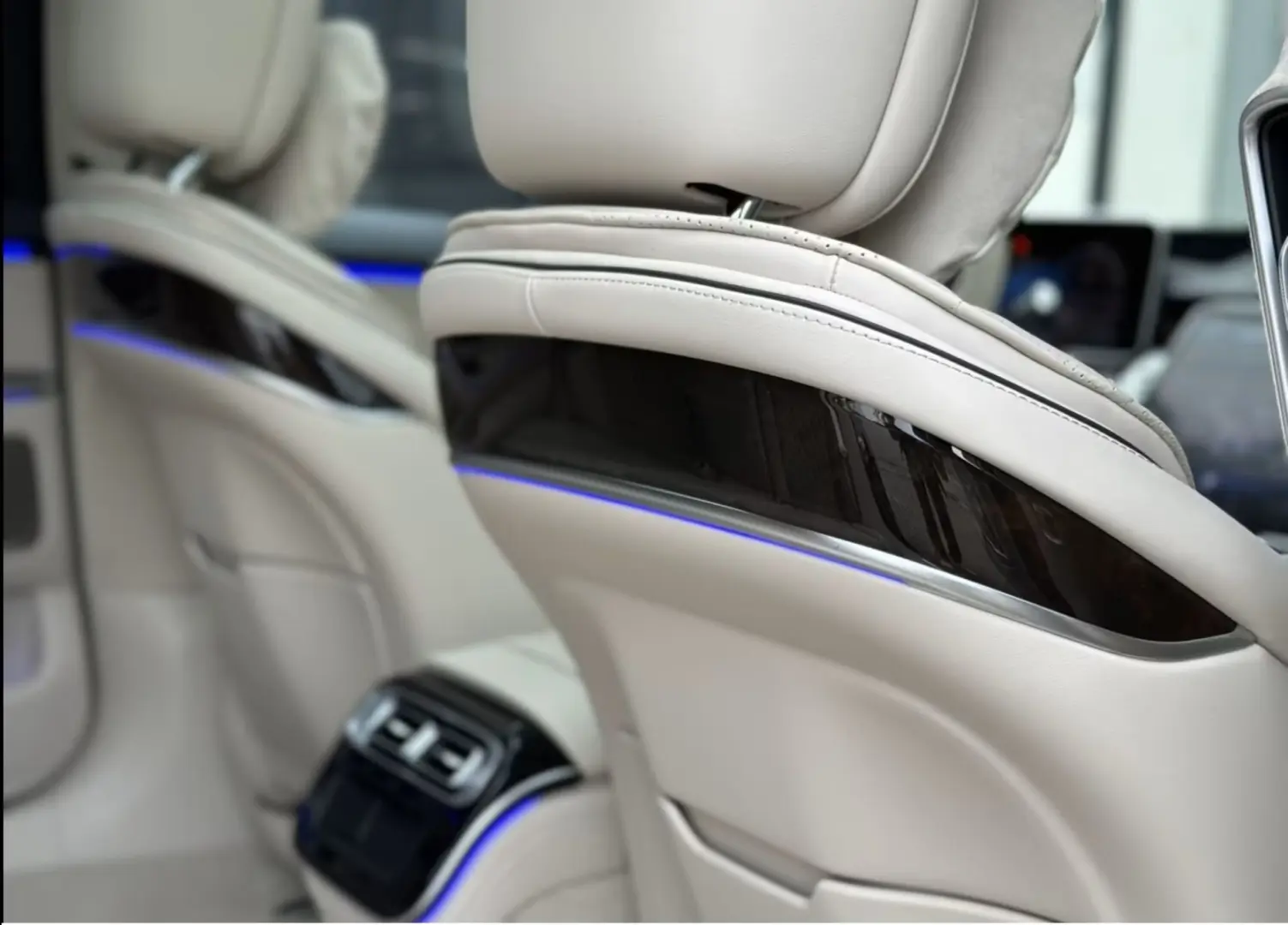 S 580 4M L AMG Panorama 3D Burmester E-ACTIVE Body