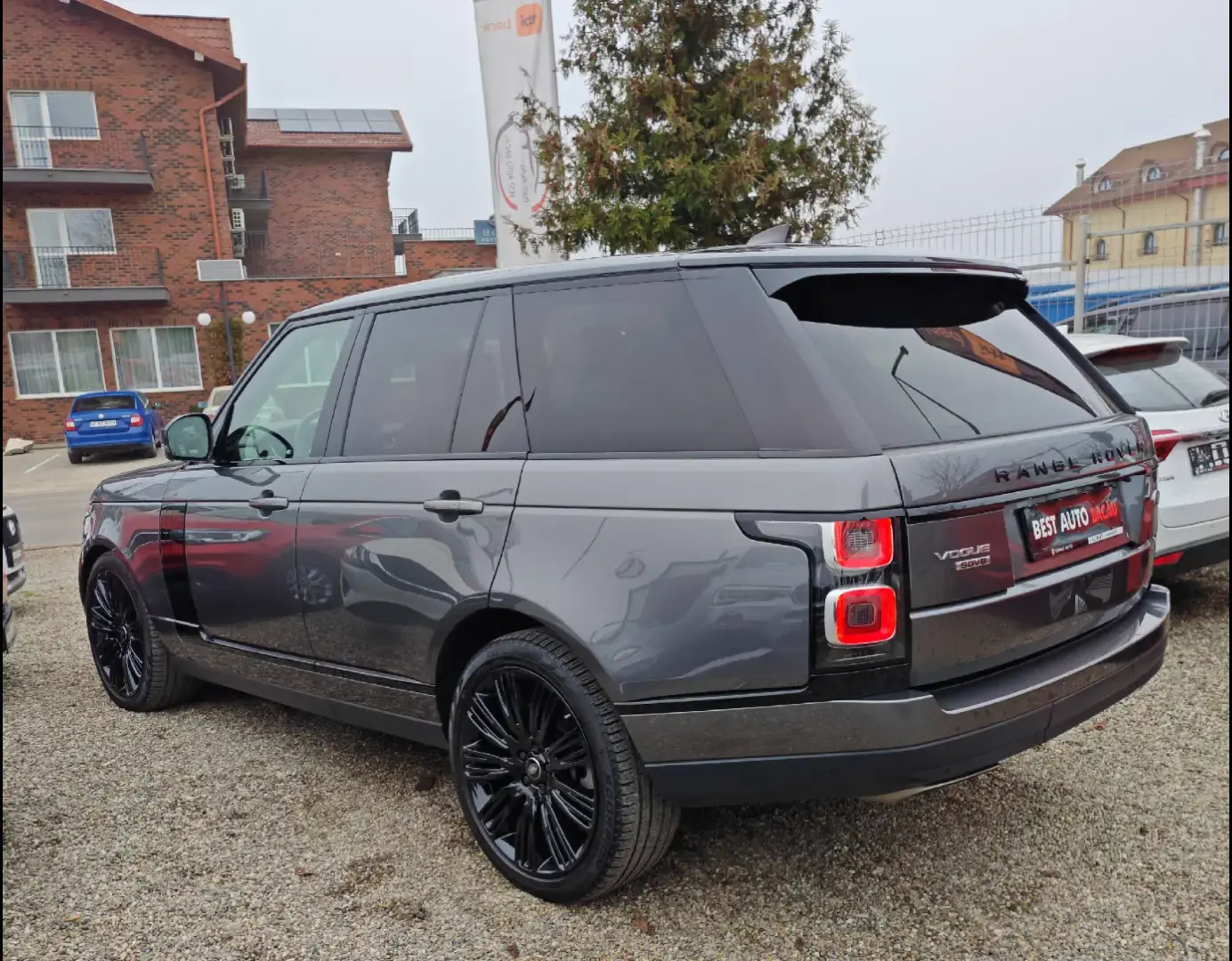 Range Rover Vogue 4.4 Diesel 340cp la COMANDA