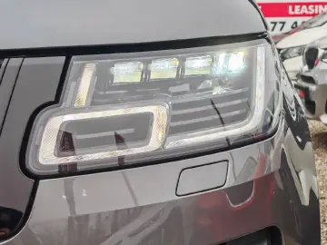 Range Rover Vogue 4.4 Diesel 340cp la COMANDA