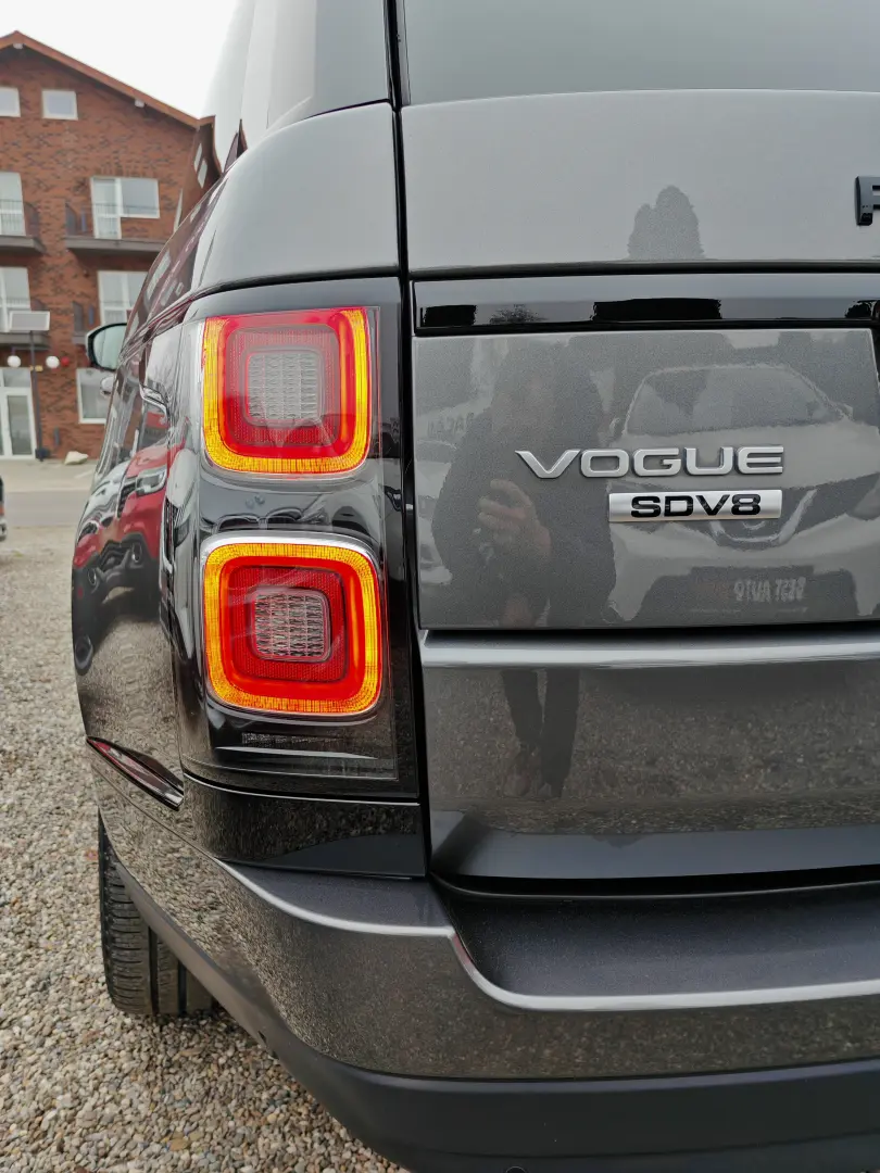 Range Rover Vogue 4.4 Diesel 340cp la COMANDA