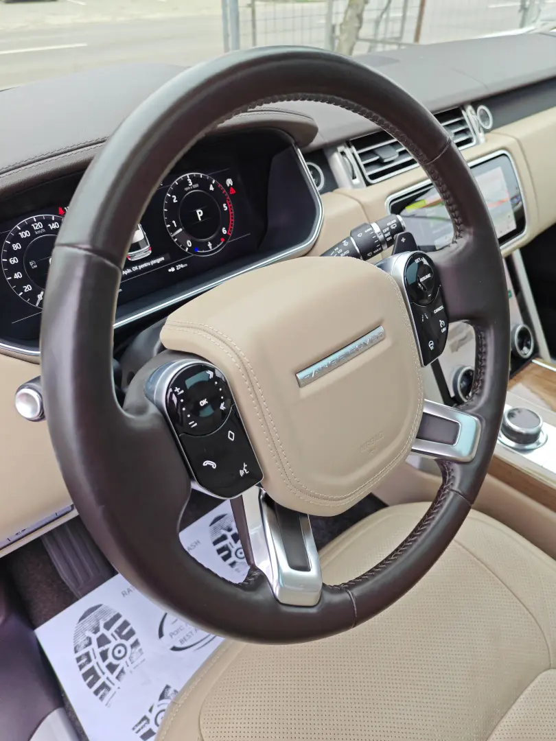 Range Rover Vogue 4.4 Diesel 340cp la COMANDA