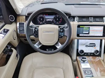 Range Rover Vogue 4.4 Diesel 340cp la COMANDA