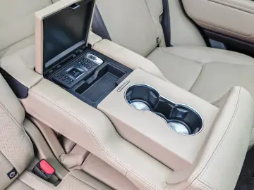 Range Rover Vogue 4.4 Diesel 340cp la COMANDA