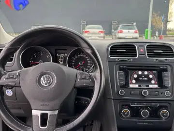 Volkswagen Golf 1.6 TDI Trendline Bluemotion