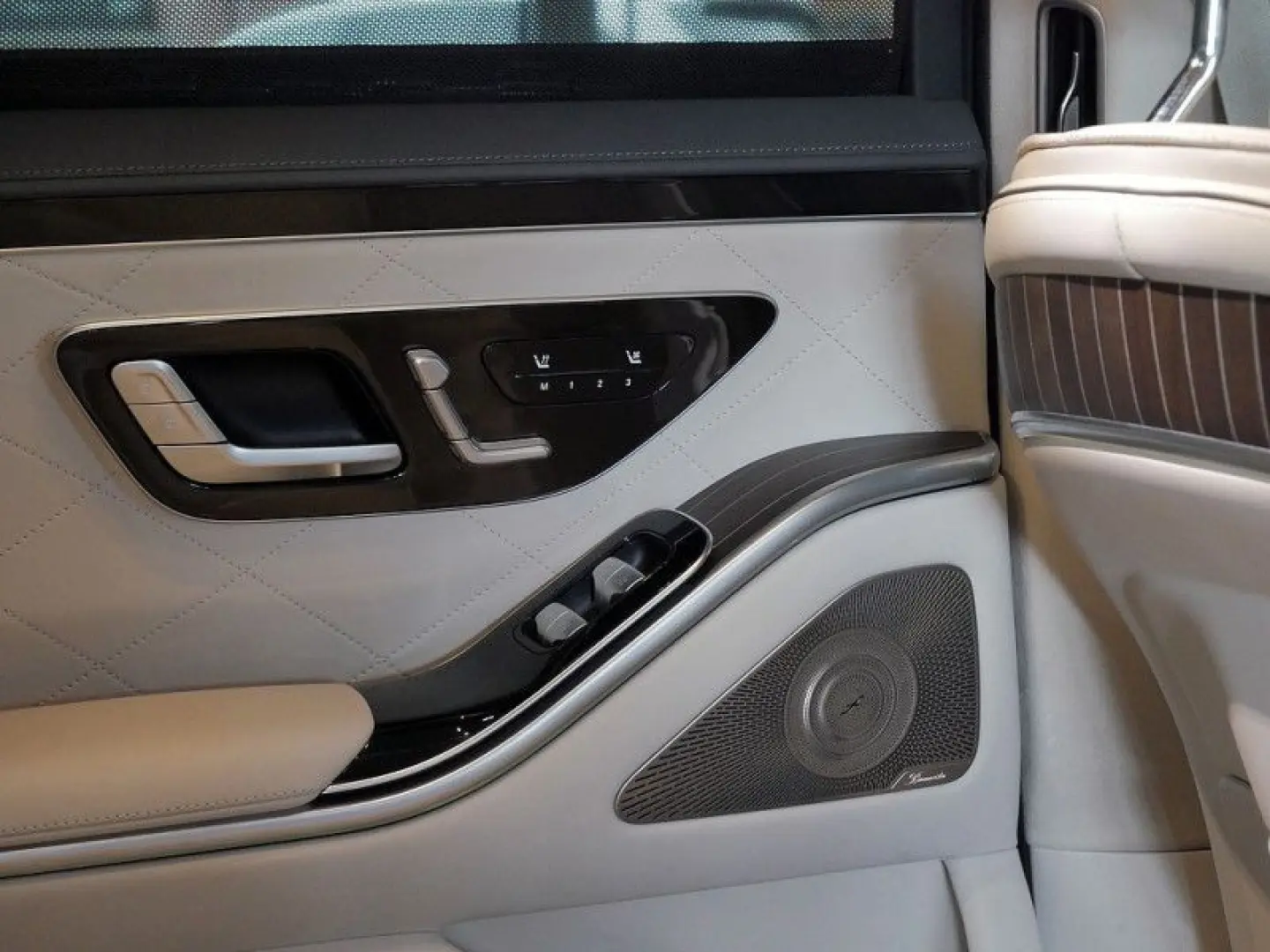 S 580 e 4M KOM AMG BURM MEMO 360 AIRMATIC DISTR