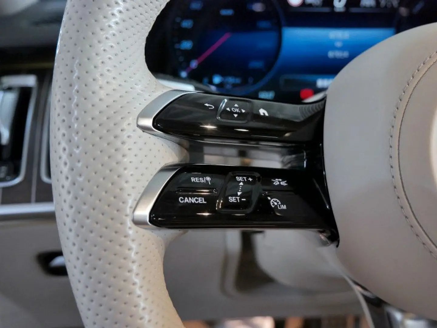 S 580 e 4M KOM AMG BURM MEMO 360 AIRMATIC DISTR