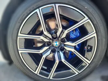 740d xDrive Lim M SPORT ExecutiveLoungeP Massage