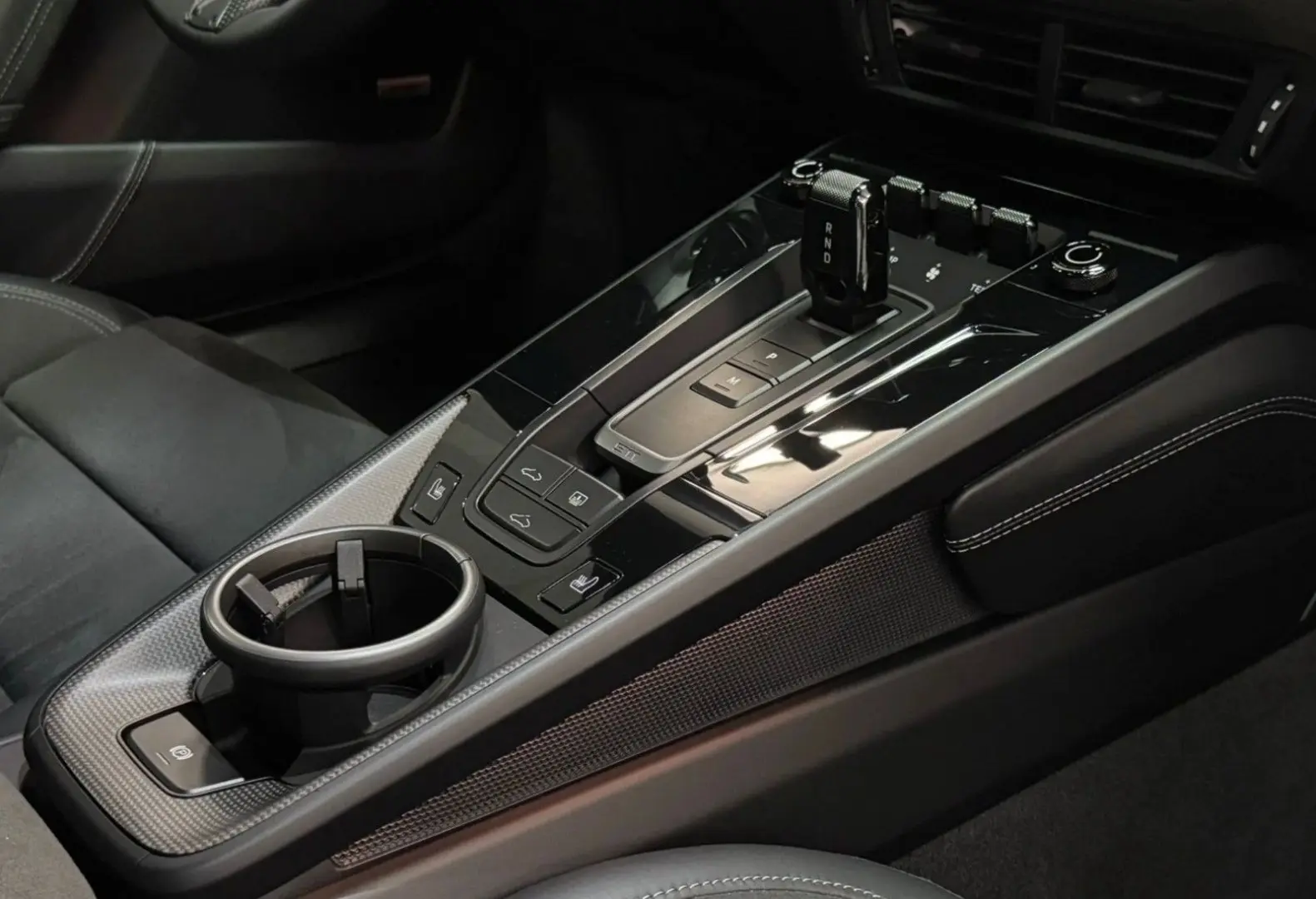 911 Carrera 4 GTS T-Hybrid