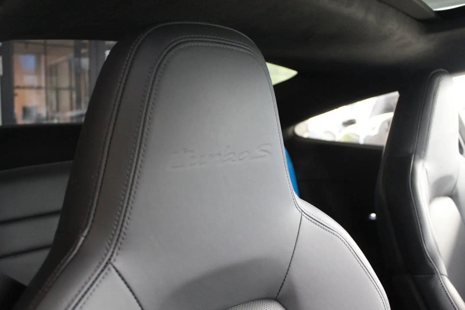 911 Turbo S SportDesign Lift G-Dach Burmester