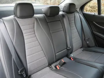 E 220d AVANTGARDE MBUX SHZ KAM LED SHZ