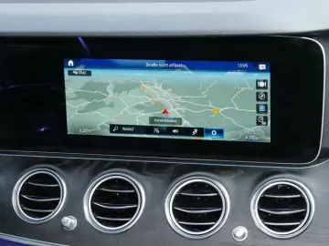 E 220d AVANTGARDE MBUX SHZ KAM LED SHZ