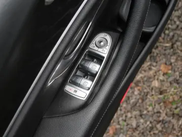 E 220d AVANTGARDE MBUX SHZ KAM LED SHZ