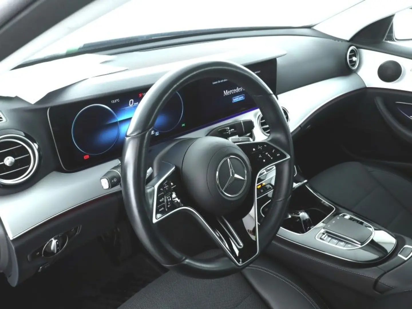 E 220 d AVANTGARDE LED KAMERA TOTW MEMORY SHZ