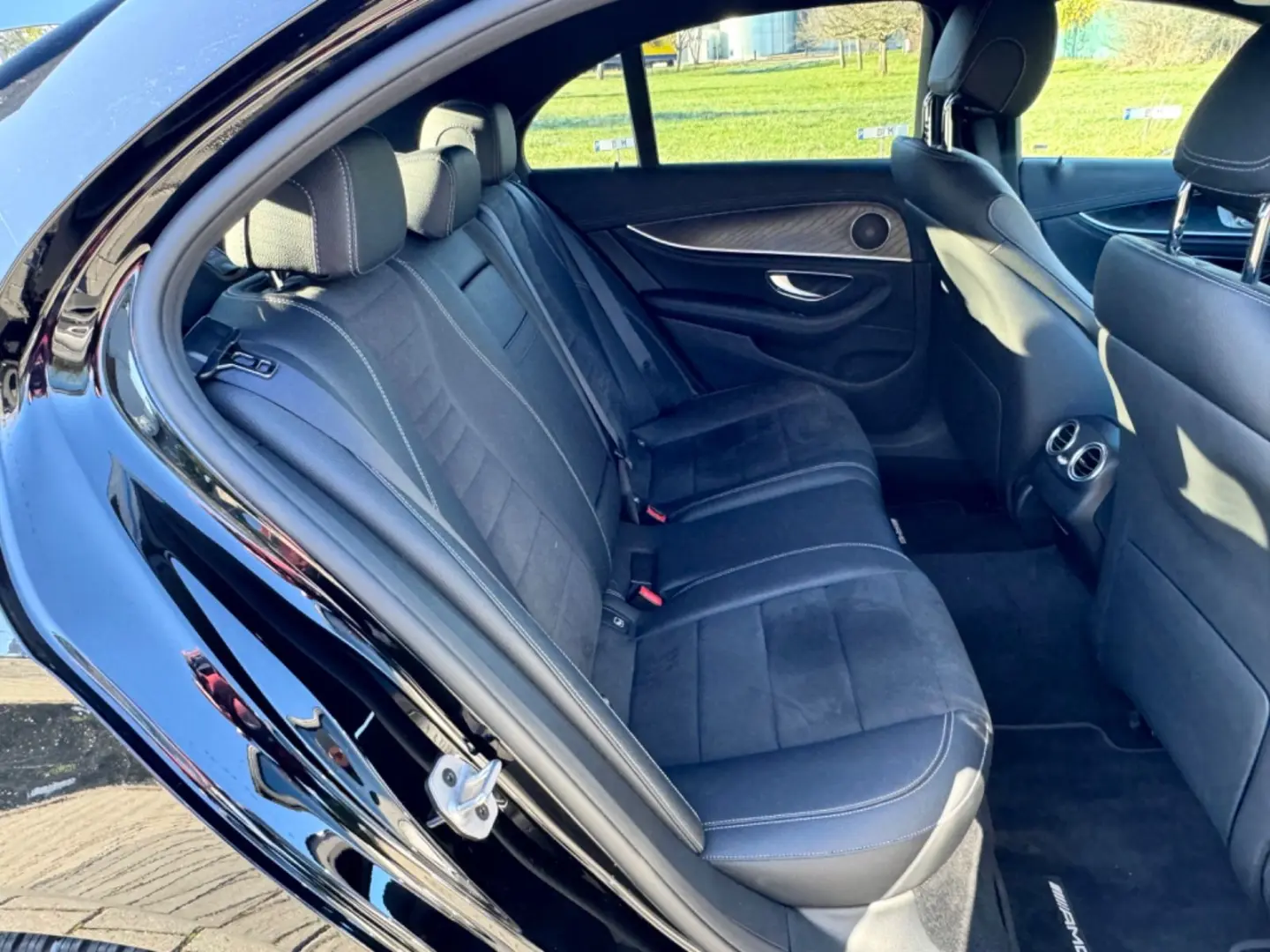 E 220d AMG WIDESCREEN NAVI LEDER XENON