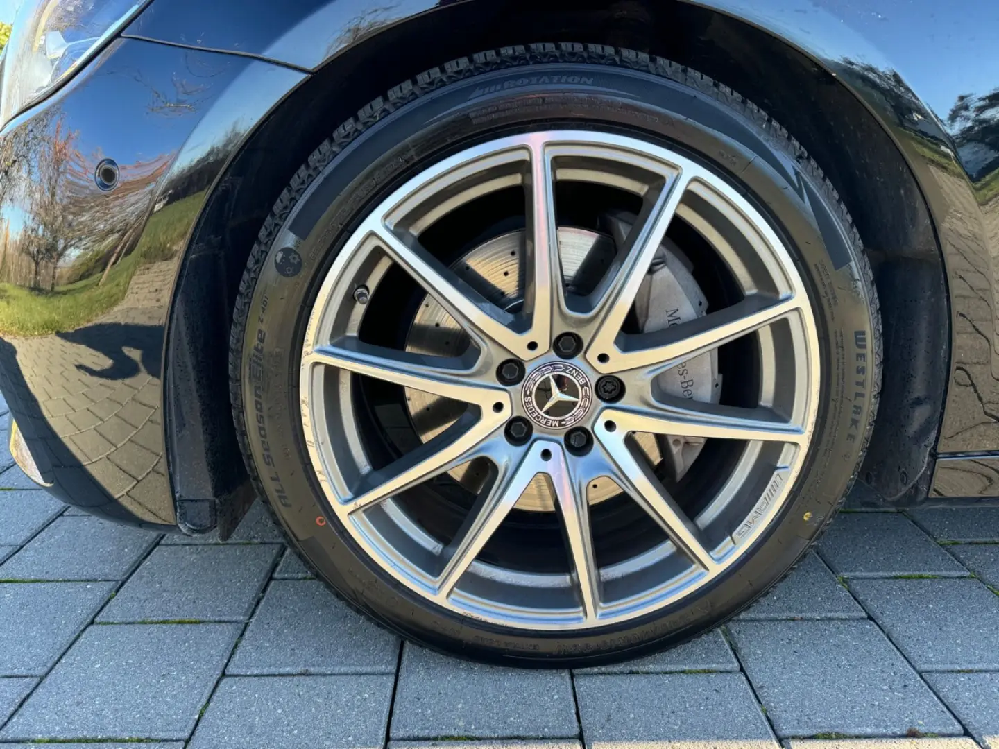 E 220d AMG WIDESCREEN NAVI LEDER XENON