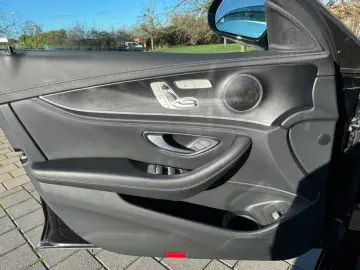 E 220d AMG WIDESCREEN NAVI LEDER XENON