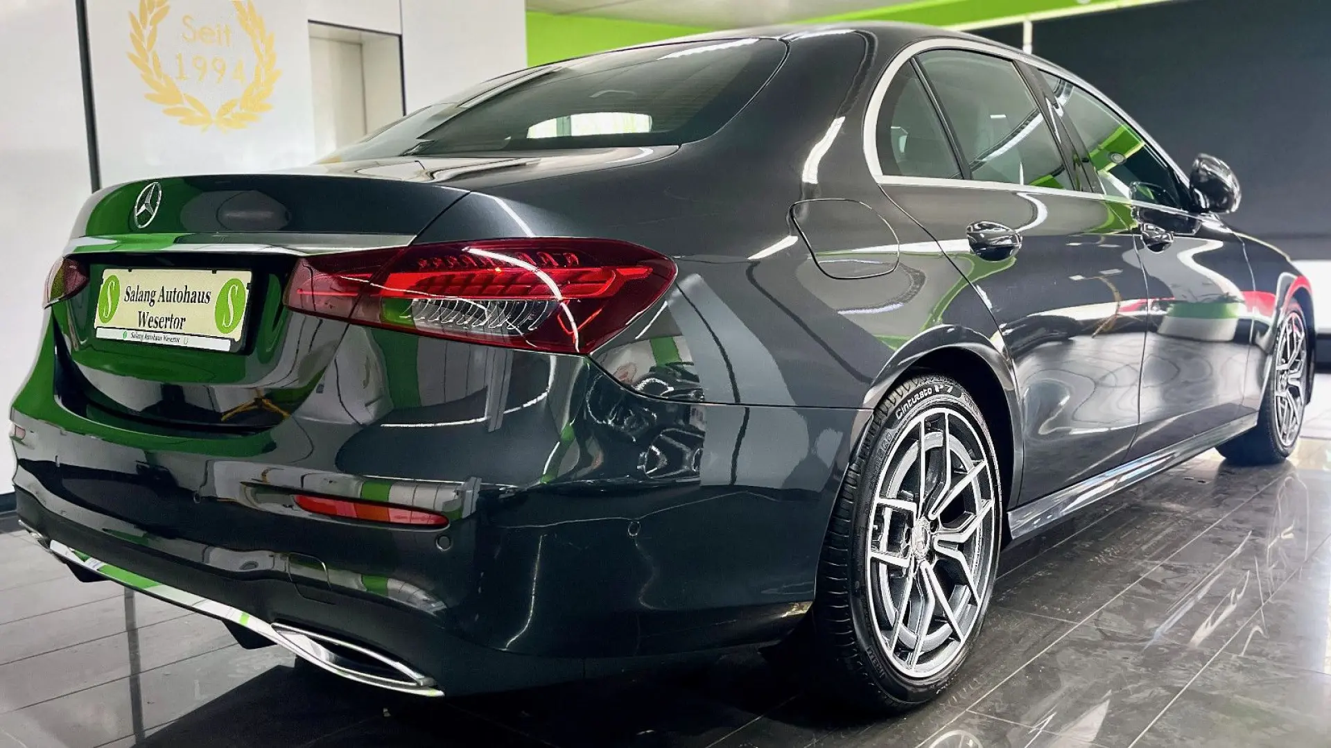 E 220 d AMG Paket DAB Distronic Totwinkel 360Cam