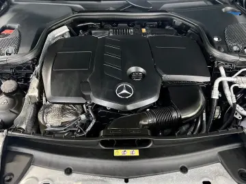 E 220 d AMG Paket DAB Distronic Totwinkel 360Cam