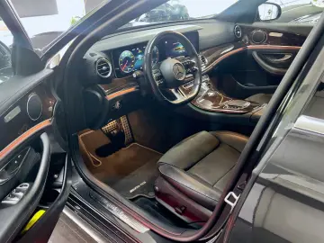 E 220 d AMG Paket DAB Distronic Totwinkel 360Cam