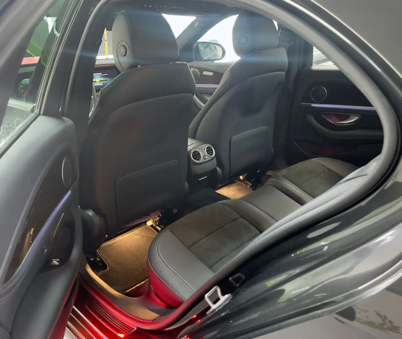 E 220 d AMG Paket DAB Distronic Totwinkel 360Cam