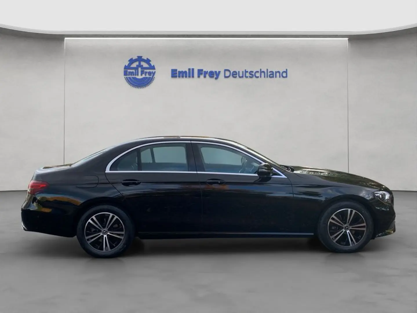 E 220 d 9G Avantgarde AHK Multibeam