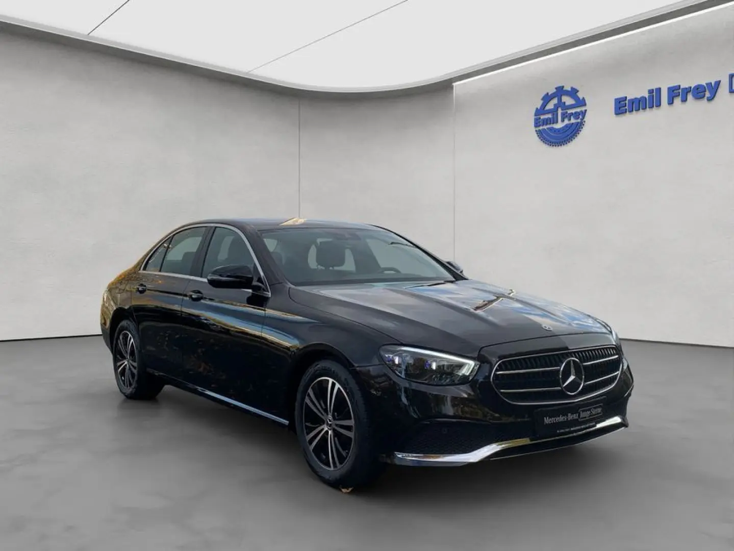 E 220 d 9G Avantgarde AHK Multibeam