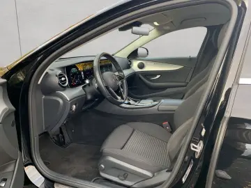 E 220 d 9G Avantgarde AHK Multibeam