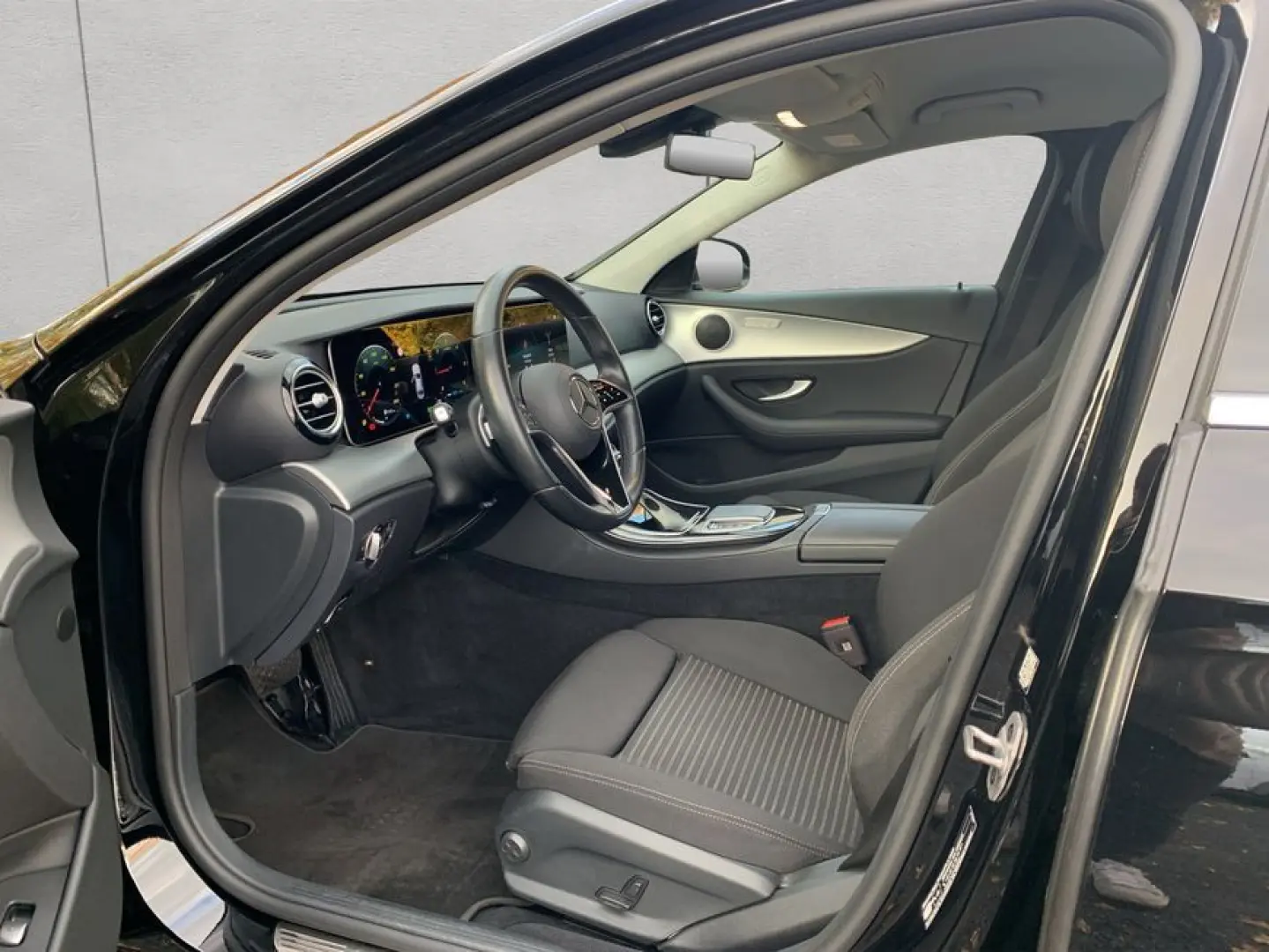 E 220 d 9G Avantgarde AHK Multibeam