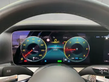 E 220 d 9G Avantgarde AHK Multibeam