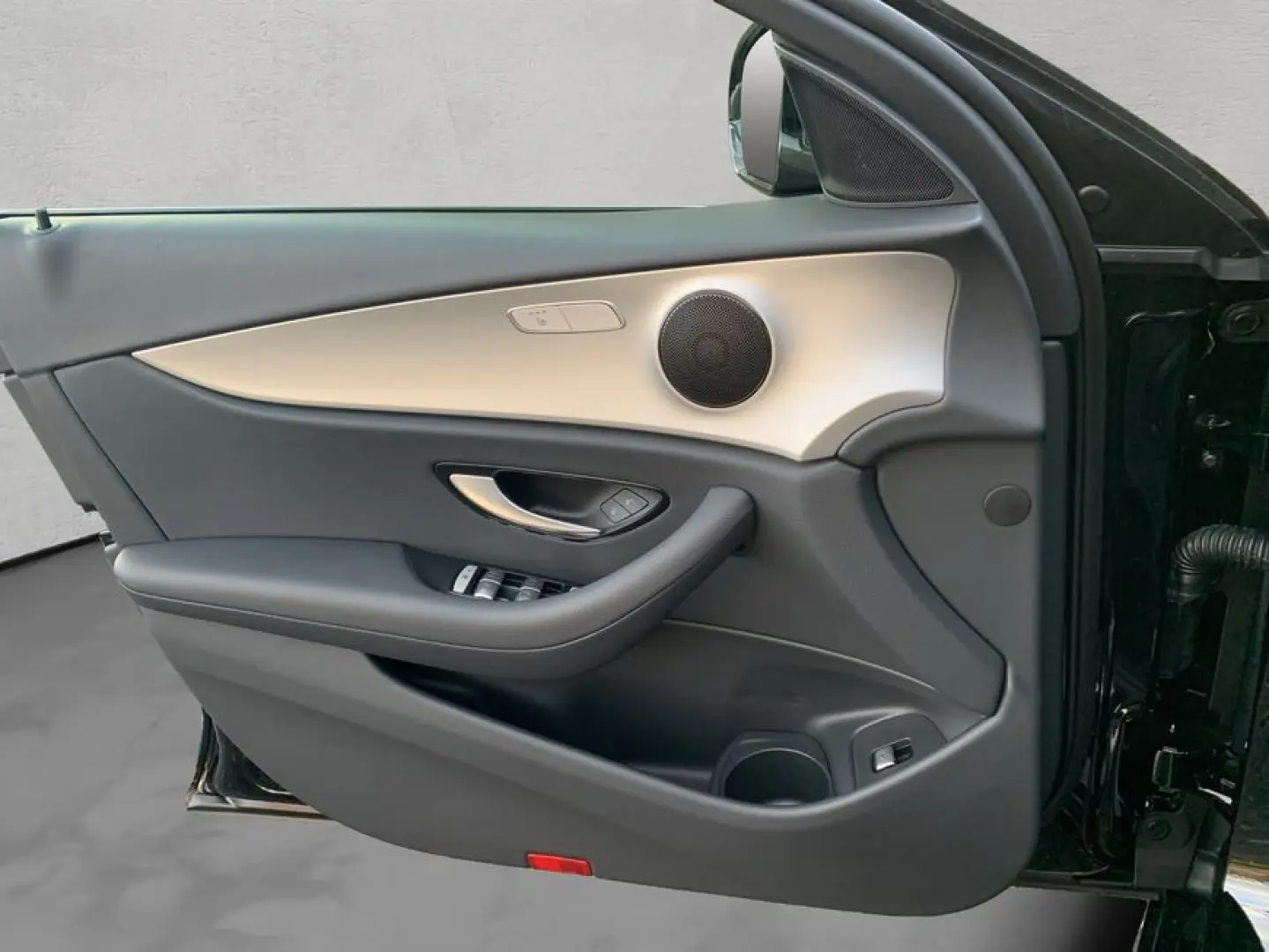 E 220 d 9G Avantgarde AHK Multibeam