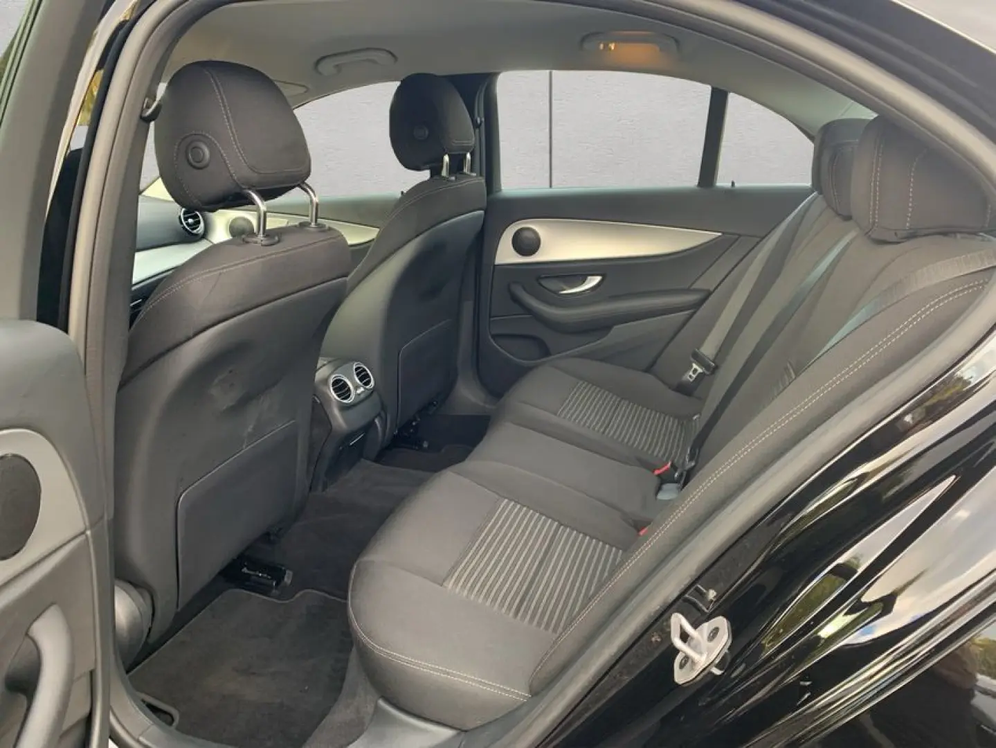 E 220 d 9G Avantgarde AHK Multibeam