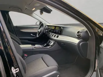 E 220 d 9G Avantgarde AHK Multibeam