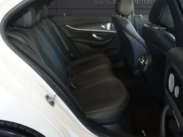 E 220 CDI AMG line PANO KAMERA TOT WINKEL SUND S