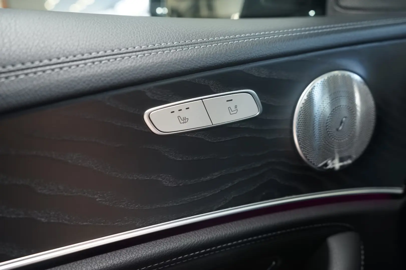 E 220 CDI AMG line PANO KAMERA TOT WINKEL SUND S